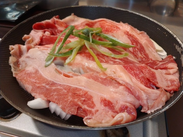 フジオフードグループ本社(2752)【株主優待利用】「スキヤキフジオ」で「黒すき焼き(特選牛肉)」を注文！