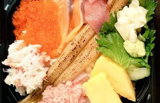 SFP　株主優待　磯丸水産　海鮮こぼれ丼　マグロサーモンネギトロ丼