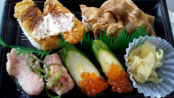 【優待ご飯】カッパ・クリエイト （7421）の「かっぱ寿司」で本鮪大とろ、北海道産 大ぶりとろいわし塩炙り、とんかつにぎり、四元豚 豚丼風などをテイクアウト(持ち帰り)しました♪