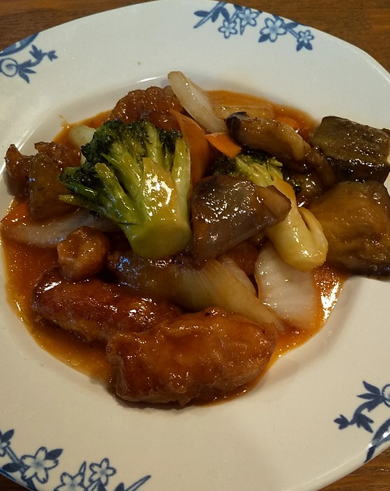 【優待ご飯】すかいらーくホールディングス （3197）の「バーミヤン」で「香港風酢豚、ご飯、餃子セット」を食べてきました♪