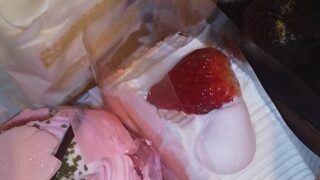 【優待利用】不二家 （2211）の「不二家洋菓子店」で「小田原産桜のモンブラン、小田原産桜のロールケーキなど」を買ってきました♪