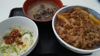 【優待ご飯】吉野家ホールディングス （9861）の「吉野家」で「ねぎラー油牛丼、しじみ汁」を食べてきました♪