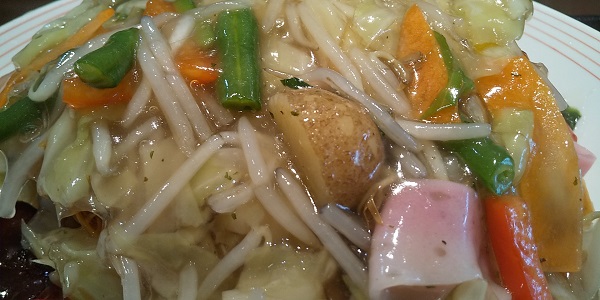 【優待ご飯】リンガーハット （8200）の「長崎ちゃんぽんリンガーハット」で「彩り野菜皿うどん」を食べてきました♪