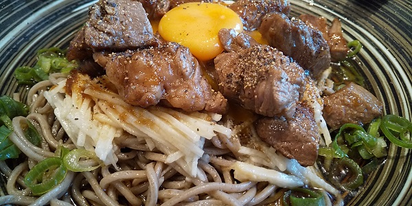 【優待ご飯】アークランドサービス(3085)の「東京とろろそば」で「ごろごろ牛肉ステーキとろろそば」を食べてきました♪