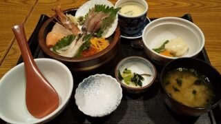 すかいらーくHD（3197）【優待利用】「藍屋」で「越中富山丼 御膳」を食べてきました！