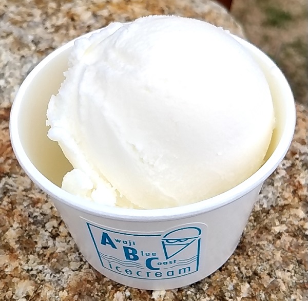 【雑記】バルニバービ （3418）淡路島 「Awaji Blue Coast ice cream」で「淡路ミルクアイスクリーム」食べてきました♪淡路島の美味しい果物や牛乳、素材を使ったアイスクリームが楽しめるお店！
