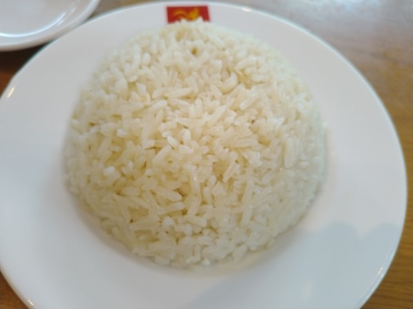 バルニバービ(3418)【株主優待利用】Wee Nam Kee Chicken Riceで「スチームチキン」を注文！