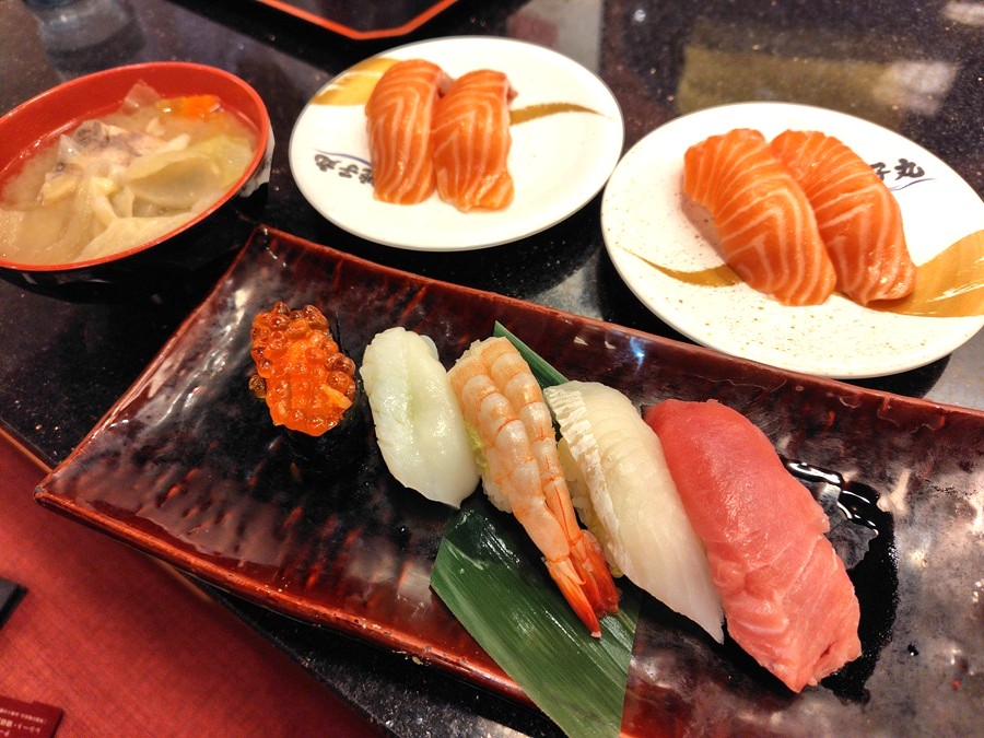 銚子丸(3075)【株主優待利用】銚子丸で創業祭!劇団セット喜び、オーロラサーモン、あら汁、稲庭風うどん、ポテトフライ!