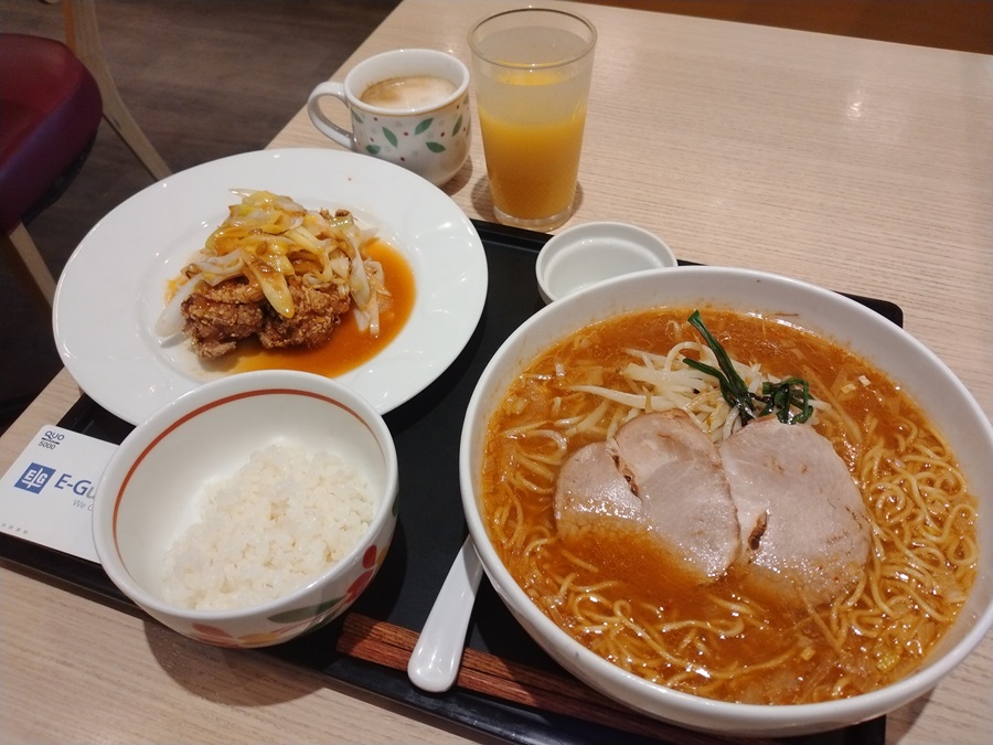 イー・ガーディアン(6050)【株主優待利用】クオカードでデニーズ！飯田商店監修の味噌らぁ麺セットを注文！