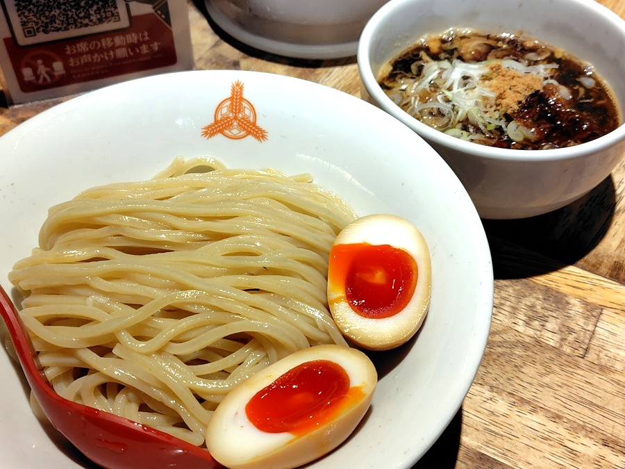 SAKIGAKEホールディングス(5891)【株主優待利用】三田製麵所で黒鰹醤油つけそば!