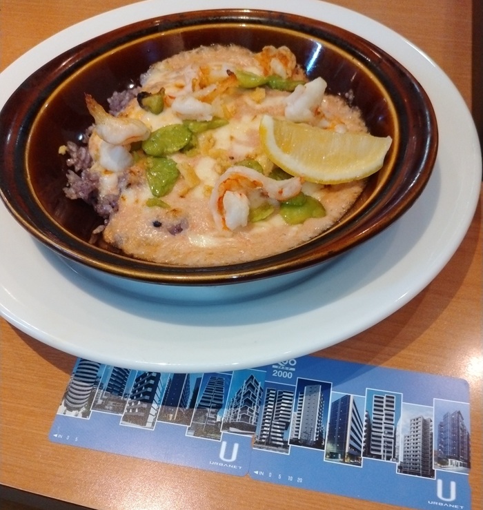 アーバネットコーポレーション(3242)【株主優待利用】クオカード！デニーズで「海老とそら豆のたらこクリーミードリア、サーモンとアボカド タルタルシーザー」を注文！