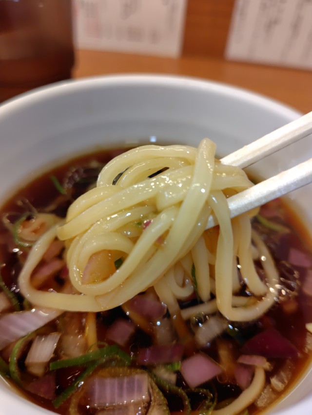 INGS(245A)【株主優待利用】
らぁ麺 時は麺なりで特製昆布水つけ麺を注文!