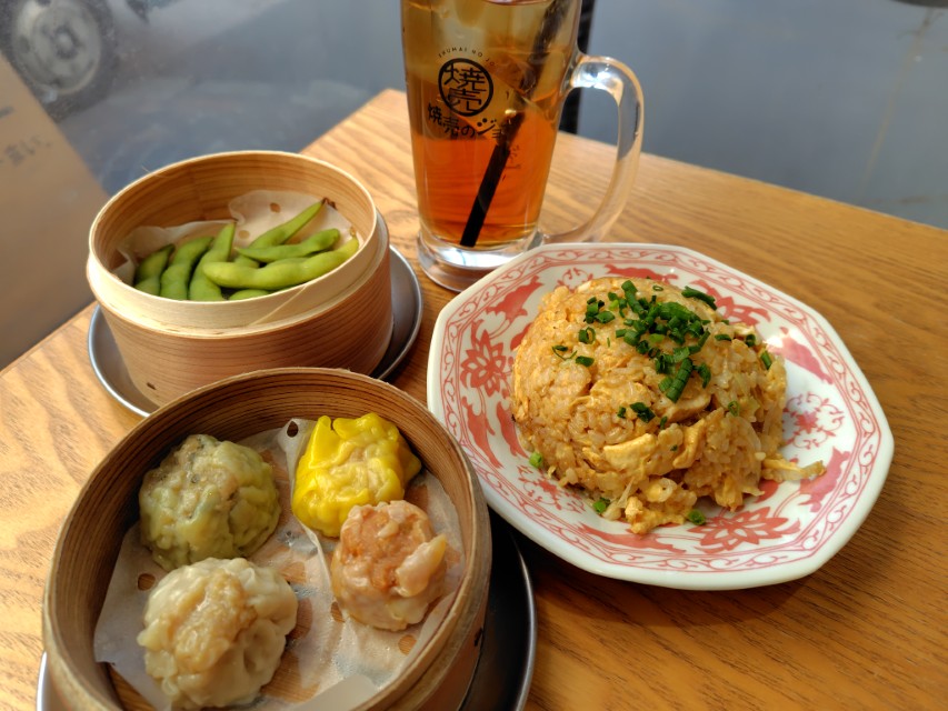 INGS(245A)【株主優待利用】焼売のジョーで焼売4種盛合せ、炒飯、蒸し枝豆、ウーロン茶を注文!