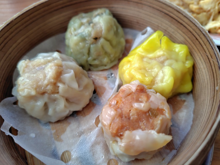 INGS(245A)【株主優待利用】焼売のジョーで焼売4種盛合せ、炒飯、蒸し枝豆、ウーロン茶を注文!