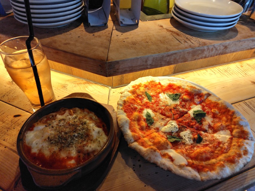 INGS(245A)【株主優待利用】CONAでマルゲリータピザ、ナポリグラタンパスタ、ウーロン茶を注文!