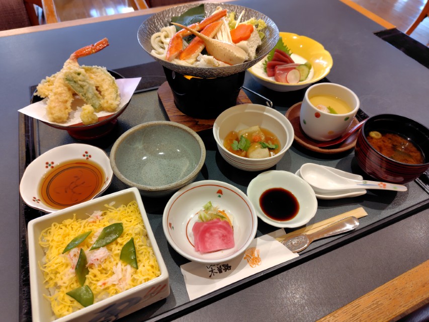 木曽路(8160)【株主優待利用】しゃぶしゃぶ木曽路でかに御膳!デザートはいちご!